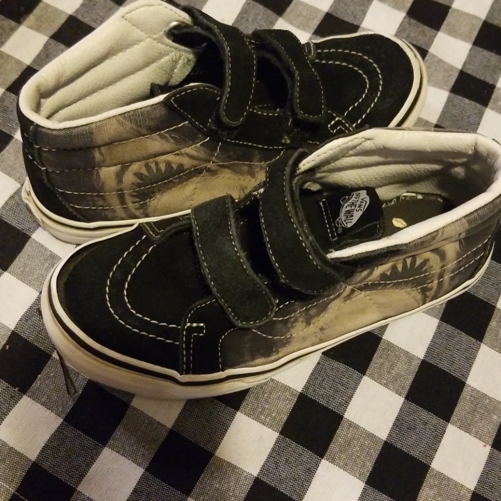 Vans Boys shark 2.5 used